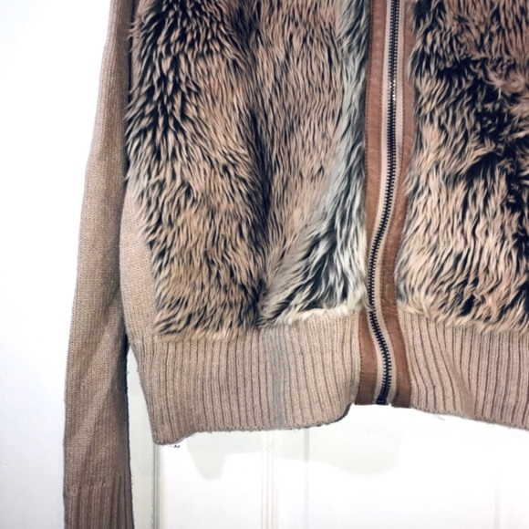 [H&M] Faux Fur Sweater - Picture 3 of 5